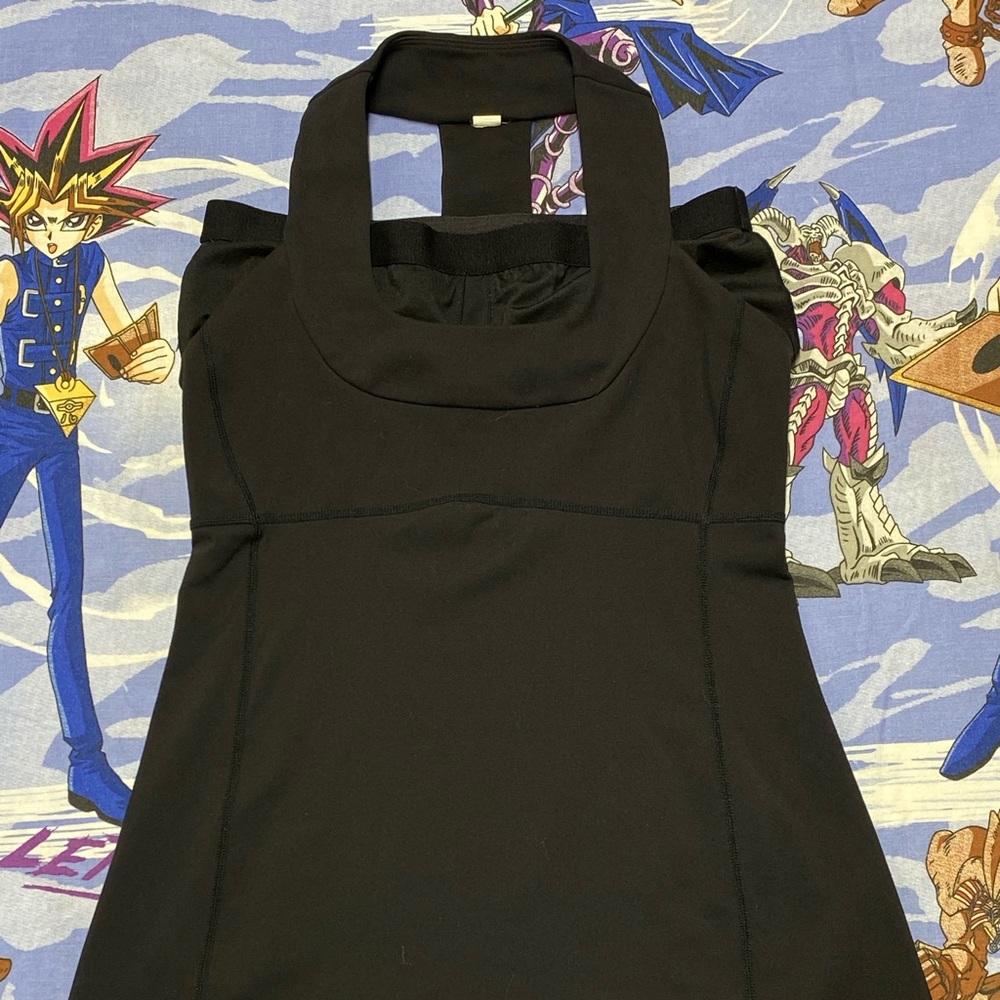 Women’s Lululemon shirt